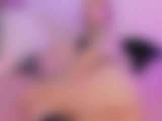 Spettacolo in cam dal vivo con Mia - Cute su Camsoda