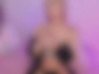 Mia's Live Sex Cam Show