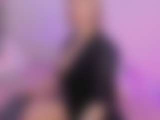 Live cam show with Mia - Oil on Strip Flash - Live Sex Shows