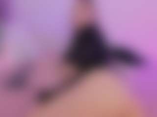 Live cam show with Mia - Sexy on Cam Slut