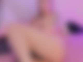 Mia's Live Sex Cam Show