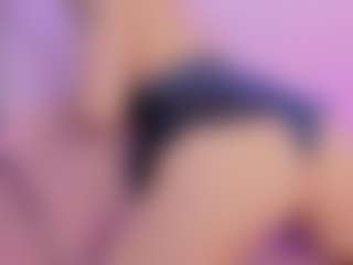 Live cam show with Mia - Hush on Milf Play