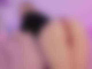 Mia's Live Sex Cam Show
