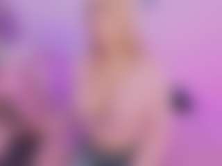 Live cam show with Mia - Cute on Camsoda