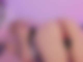 Mia's Live Sex Cam Show