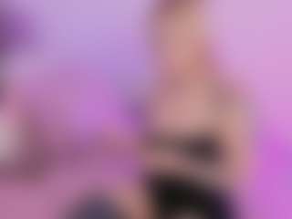 Live cam show with Mia - Butt Plug on Fit Hotties