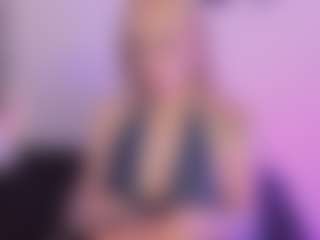 Live cam show with Mia - Blonde Hair on fuck-show.com