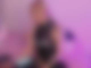 Live cam show with Mia - Green Eyes on Strip Flash - Live Sex Shows