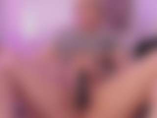 Mia's Live Sex Cam Show