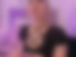 Live cam show with Mia - Blonde Hair Petite on Strip Flash - Live Sex Shows