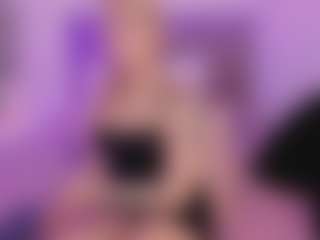 Live cam show with Mia - Blonde Hair Small Tits on Camsoda