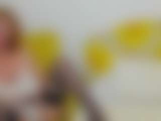 Live cam show with britishmilfpenelope - BBW on Dare Cams