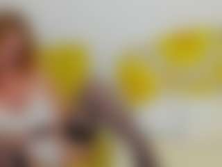britishmilfpenelope MILF webcam performer live streaming
