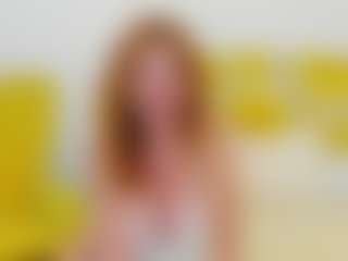 britishmilfpenelope MILF webcam performer live streaming