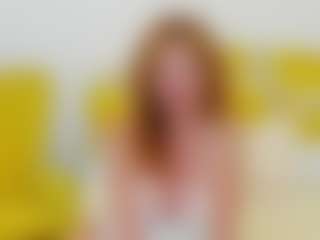 britishmilfpenelope MILF webcam performer live streaming