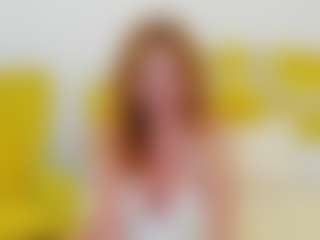 britishmilfpenelope MILF webcam performer live streaming