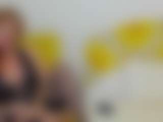 Live cam show with britishmilfpenelope - Oil on TeamSkeetLive
