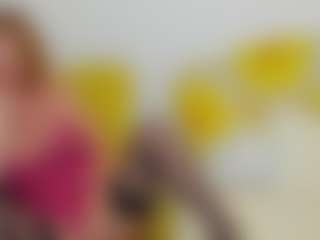 Live cam show with britishmilfpenelope - Solo on Camsoda
