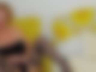 britishmilfpenelope MILF webcam performer live streaming