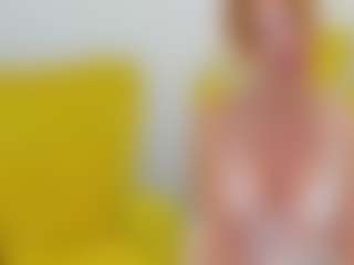 britishmilfpenelope MILF webcam performer live streaming