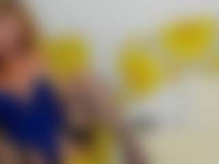 Live cam show with britishmilfpenelope - Granny MILF on Hubzter Live