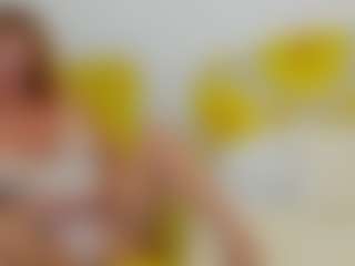 Live cam show with britishmilfpenelope - Spy Granny on https://playwithruby.com