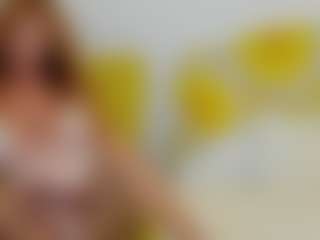 Live cam show with britishmilfpenelope - Curvy Middle Aged on Camsoda