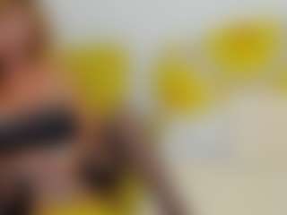 Live cam show with britishmilfpenelope - Oil on Stripli.com