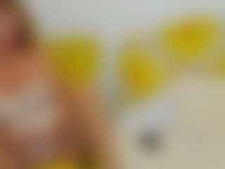 Live cam show with britishmilfpenelope - Bedroom Mature on Camsoda