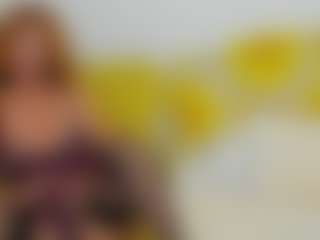 Live cam show with britishmilfpenelope - Oil on Milf Play