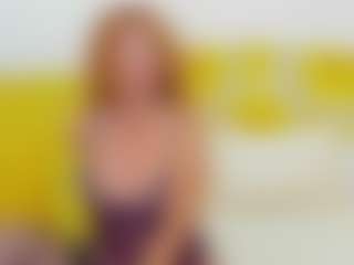 Live cam show with britishmilfpenelope - Middle Aged on Stripli.com
