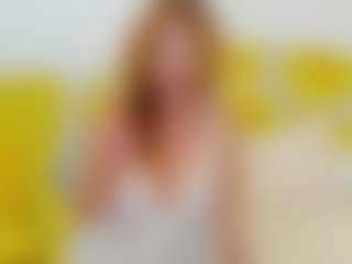 britishmilfpenelope MILF webcam performer live streaming