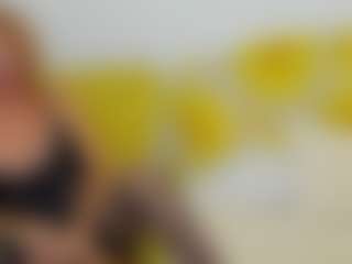 Live cam show with britishmilfpenelope - Bedroom on live.xheat.ai