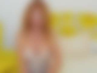 Live cam show with britishmilfpenelope - Granny MILF on Camsoda