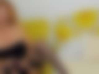 Show de câmera ao vivo com britishmilfpenelope - Bedroom Red Hair no Camsoda