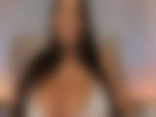 Live cam show with elamorales - Flashing on AdultVida.com