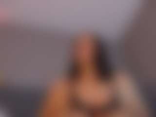elamorales's Live Sex Cam Show