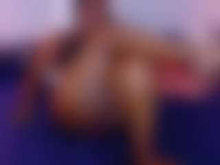 Live cam show with Kiara Evans - Black on Nude Chat * 1 On 1 Webcam Sex * Live Cam Show