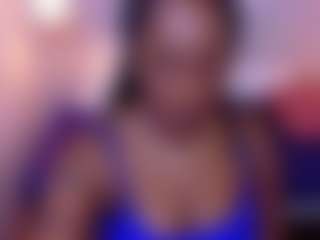 Live cam show with Kiara Evans - HD on livesuperchat.net