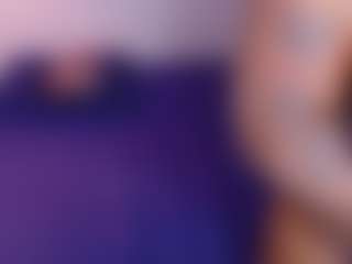 Live cam show with Kiara Evans - Ebony Squirt on fapnchat