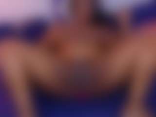 Live cam show with Kiara Evans - Bedroom on SpankPalCams