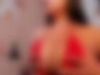 Live cam show with naomie-sky - Dirty Talk on AdultVida.com