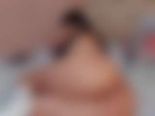 naomie-sky's Live Sex Cam Show