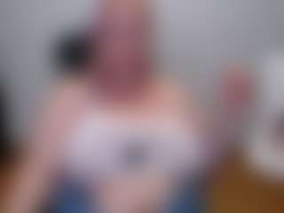 Live cam show with margotgrey - Cuckold on Camsoda