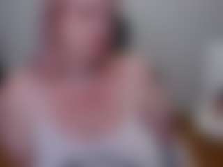 Live cam show with margotgrey - Cuckold on Fit Hotties