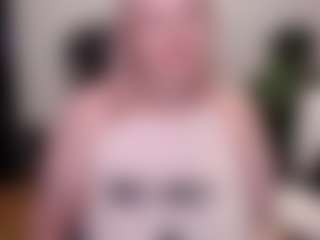 Live cam show with margotgrey - Strapon on Camsoda