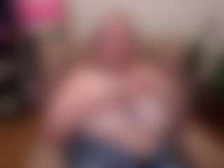 Live cam show with margotgrey - Pegging on Camsoda