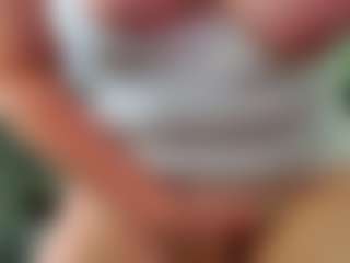 Live cam show with mishabraun - Hairy Pussy MILF on livesuperchat.net