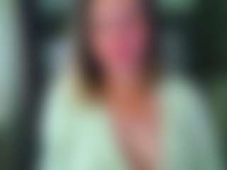 mishabraun MILF webcam performer live streaming