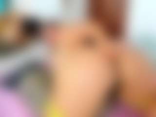 Live cam show with alejamoore - Amateur on Camsoda